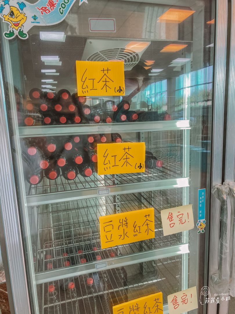 玉里橋頭臭豆腐-礁溪旗艦店，花蓮臭豆腐排隊名店，滿滿泡菜、白蘿蔔絲一嘴塞太滿足！ @菲菲吳小姐