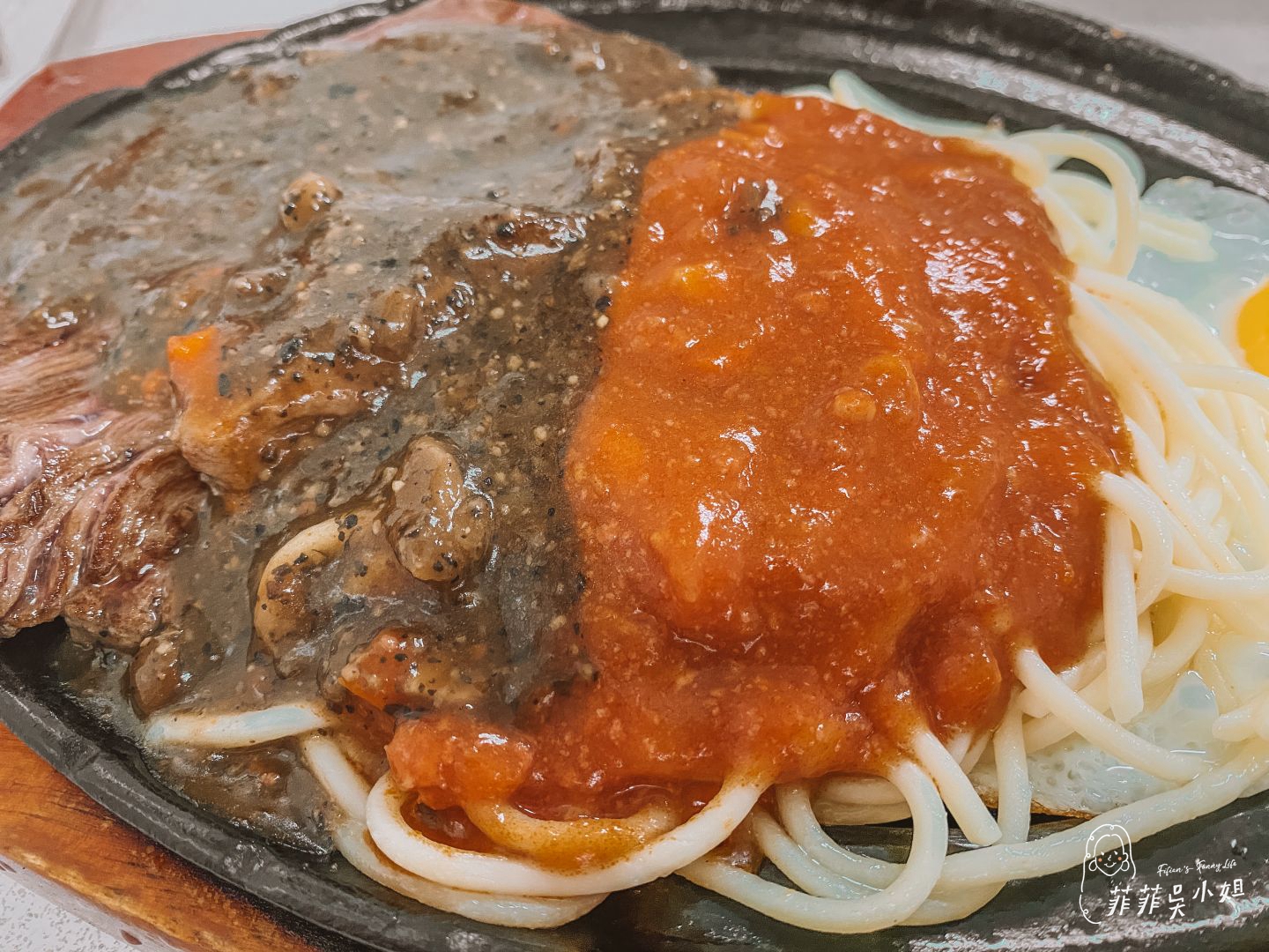 哥爸妻夫牛排館，家庭式平價牛排，青椒牛肉炒飯、牛排飯都不錯，礁溪牛排推薦 @菲菲吳小姐