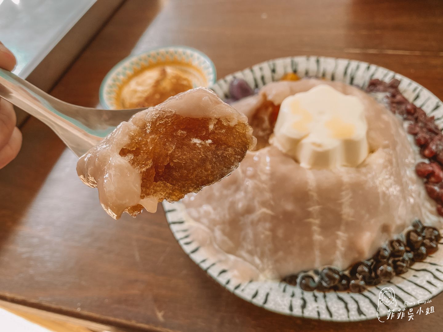 嘉年華冰菓室，小金門復古冰店，好吃蜜芋頭冰+金門才有的傳統桶餅 @菲菲吳小姐
