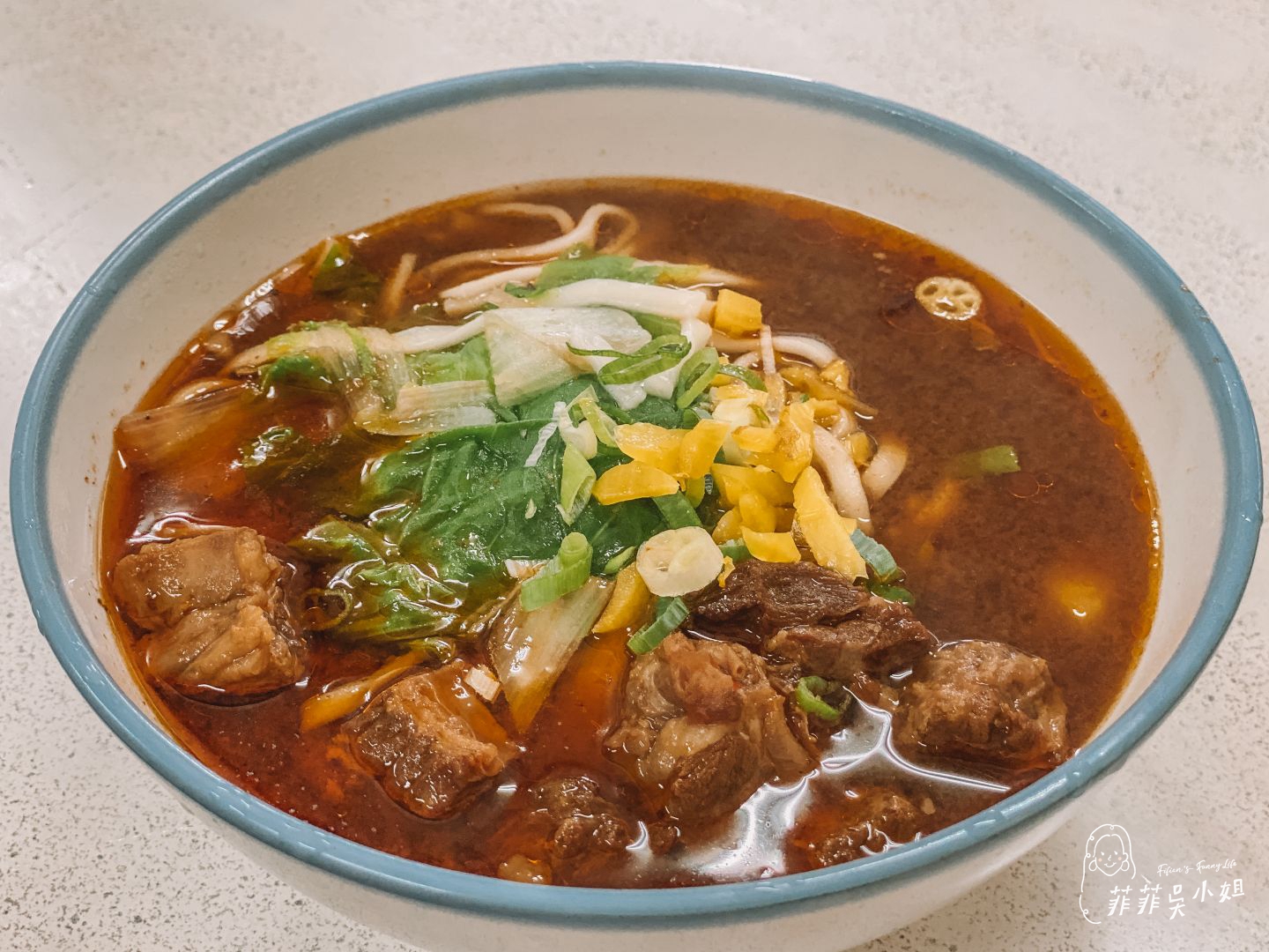 哥爸妻夫牛排館，家庭式平價牛排，青椒牛肉炒飯、牛排飯都不錯，礁溪牛排推薦 @菲菲吳小姐