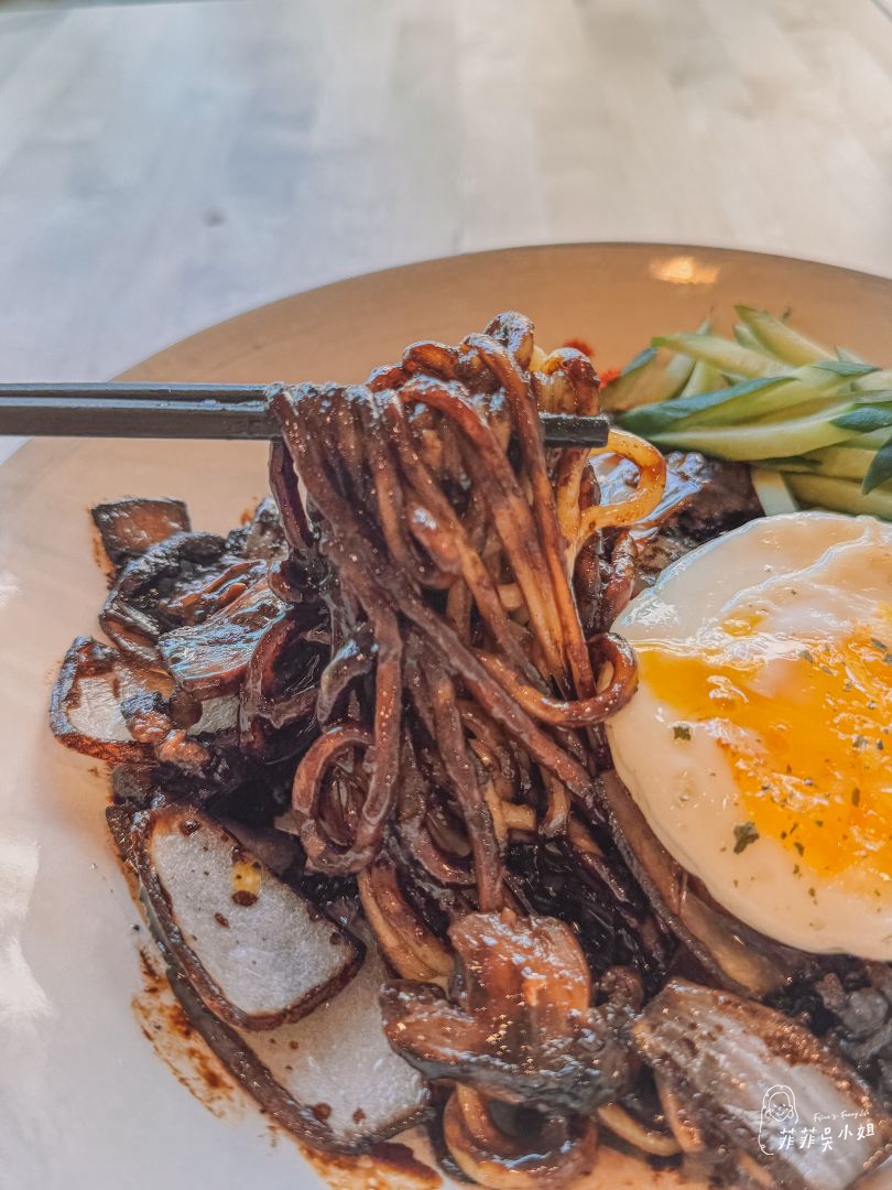 台北大直咖啡廳推薦,韓國人也愛的EJ-Enjoy Life Brunch & Cafe,藏在住宅區的暖心早午餐與韓式家常味 @菲菲吳小姐 台北大直咖啡廳推薦,韓國人也愛的EJ-Enjoy Life Brunch & Cafe,藏在住宅區的暖心早午餐與韓式家常味 @菲菲吳小姐
