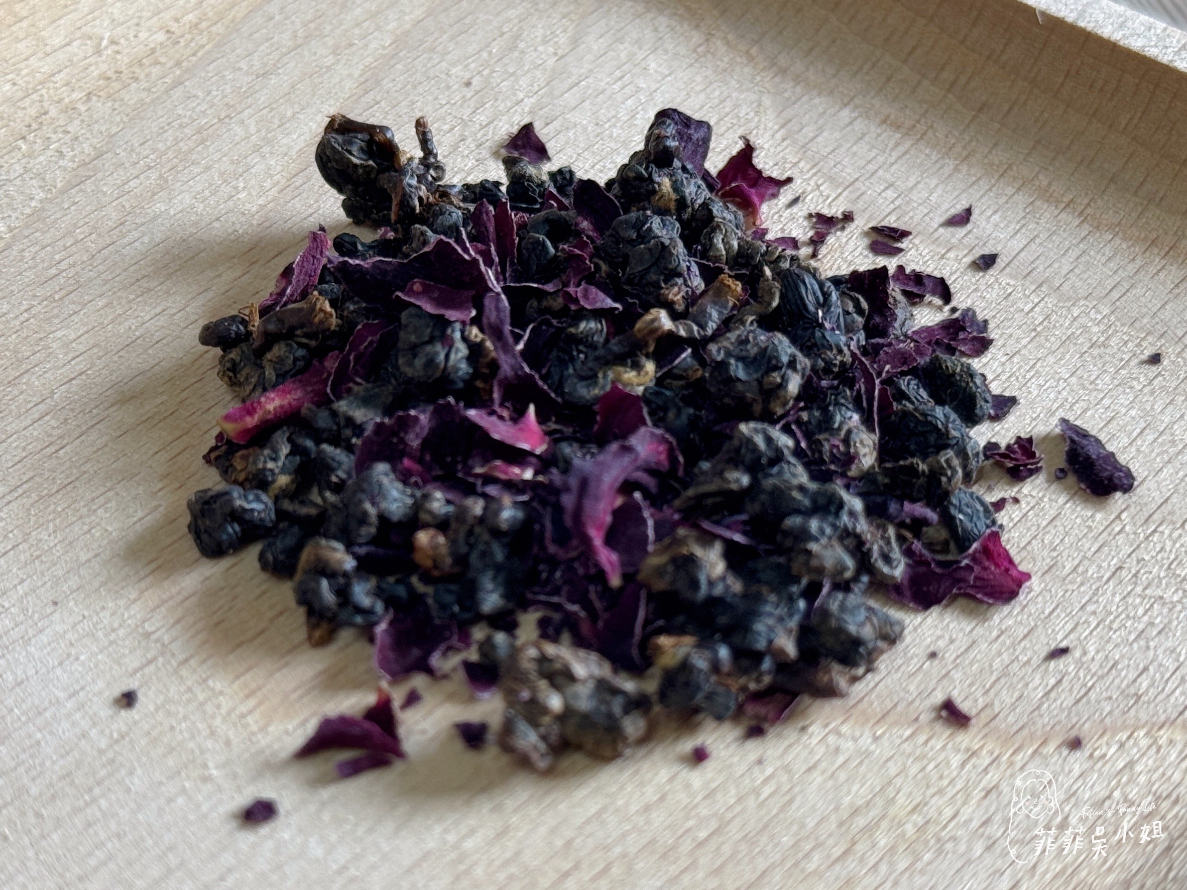 台東鹿野紅烏龍茶40年老茶廠 碧蘿園茗茶坊 茶農自產自營 紅烏龍茶禮盒推薦 @菲菲吳小姐 台東鹿野紅烏龍茶40年老茶廠 碧蘿園茗茶坊 茶農自產自營 紅烏龍茶禮盒推薦 @菲菲吳小姐