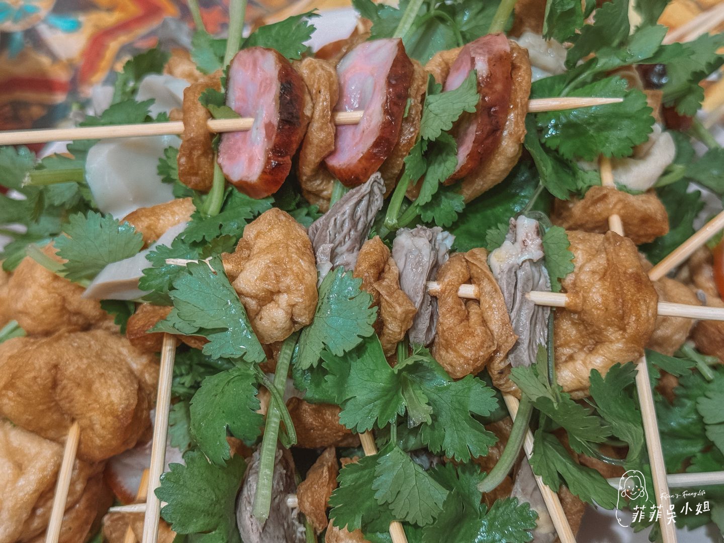 香菜控最愛 宜蘭冬山美食 阿霞ㄟ店一串心 宜蘭特有的銅板小吃 @菲菲吳小姐