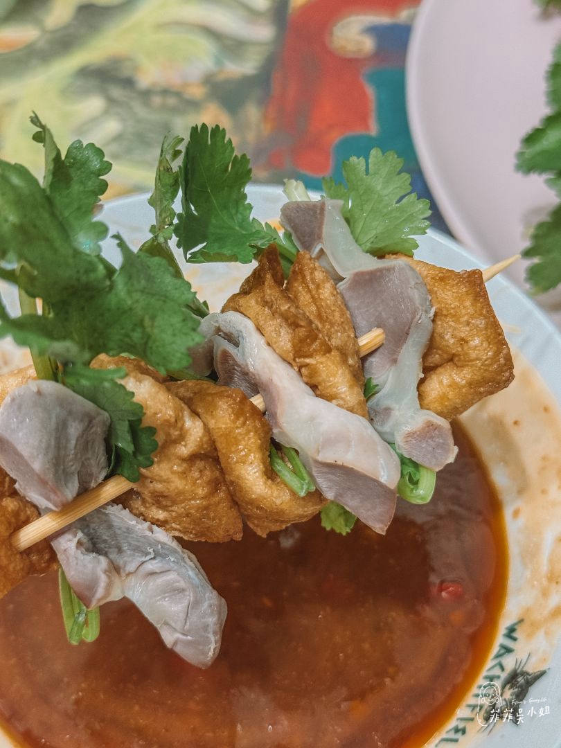 香菜控最愛 宜蘭冬山美食 阿霞ㄟ店一串心 宜蘭特有的銅板小吃 @菲菲吳小姐