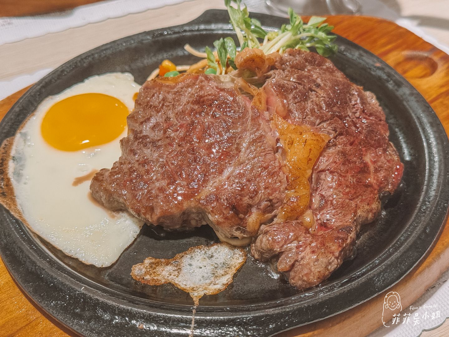 在地人激推！宜蘭頭城喜悅牛排，平價又有年代感的經典牛排館 @菲菲吳小姐