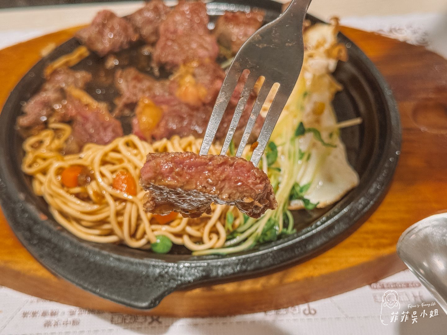 在地人激推!宜蘭頭城喜悅牛排,平價又有年代感的經典牛排館 @菲菲吳小姐 在地人激推!宜蘭頭城喜悅牛排,平價又有年代感的經典牛排館 @菲菲吳小姐