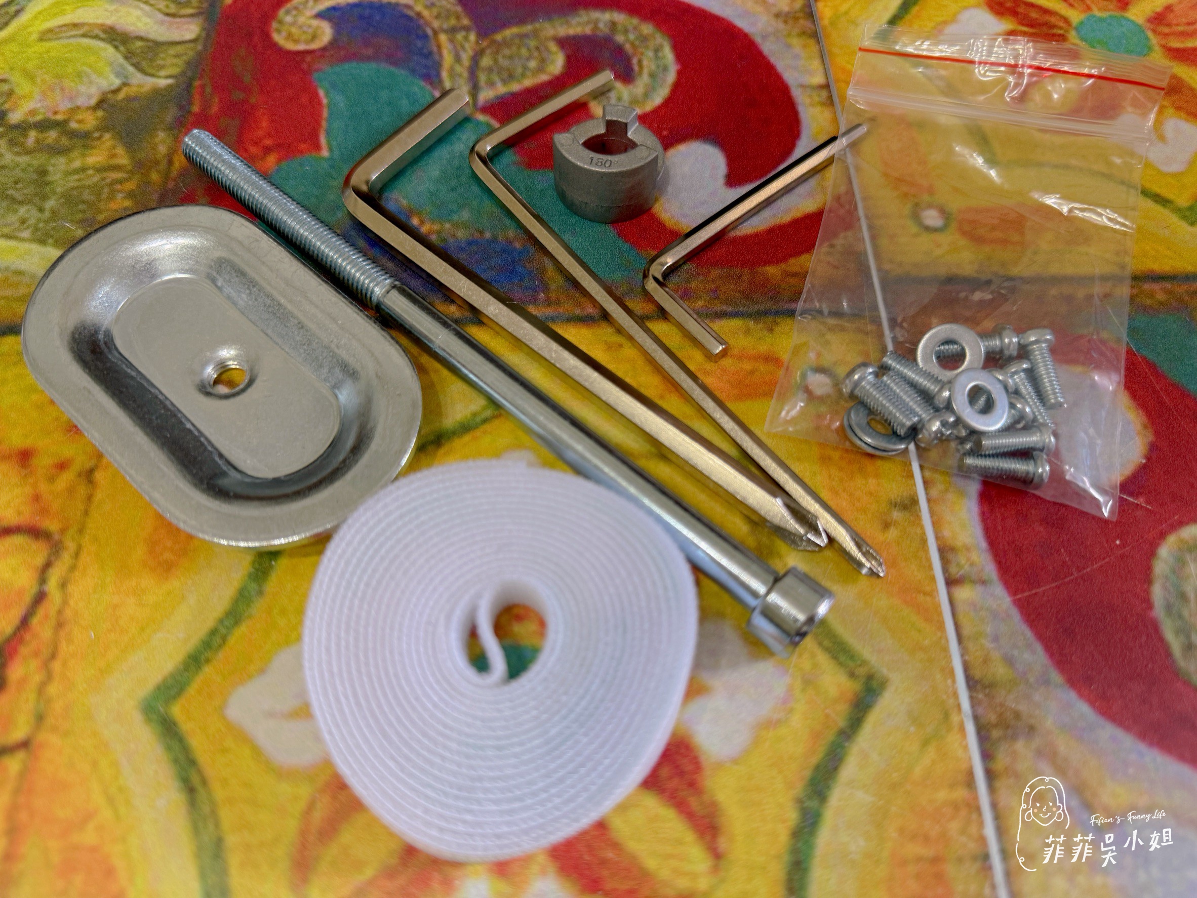 COFO無重力螢幕懸臂,只用一指就能輕鬆調整螢幕各式角度 @菲菲吳小姐 COFO無重力螢幕懸臂,只用一指就能輕鬆調整螢幕各式角度 @菲菲吳小姐