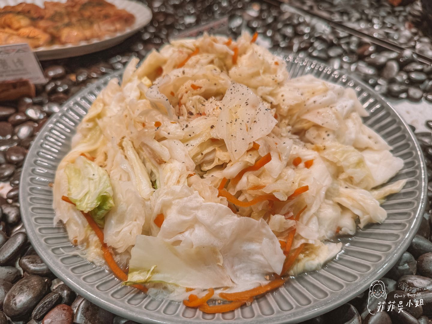 蟬說:霧繞WooRao二訪,露營車-山眠小車,新竹豪華露營 @菲菲吳小姐 蟬說:霧繞WooRao二訪,露營車-山眠小車,新竹豪華露營 @菲菲吳小姐