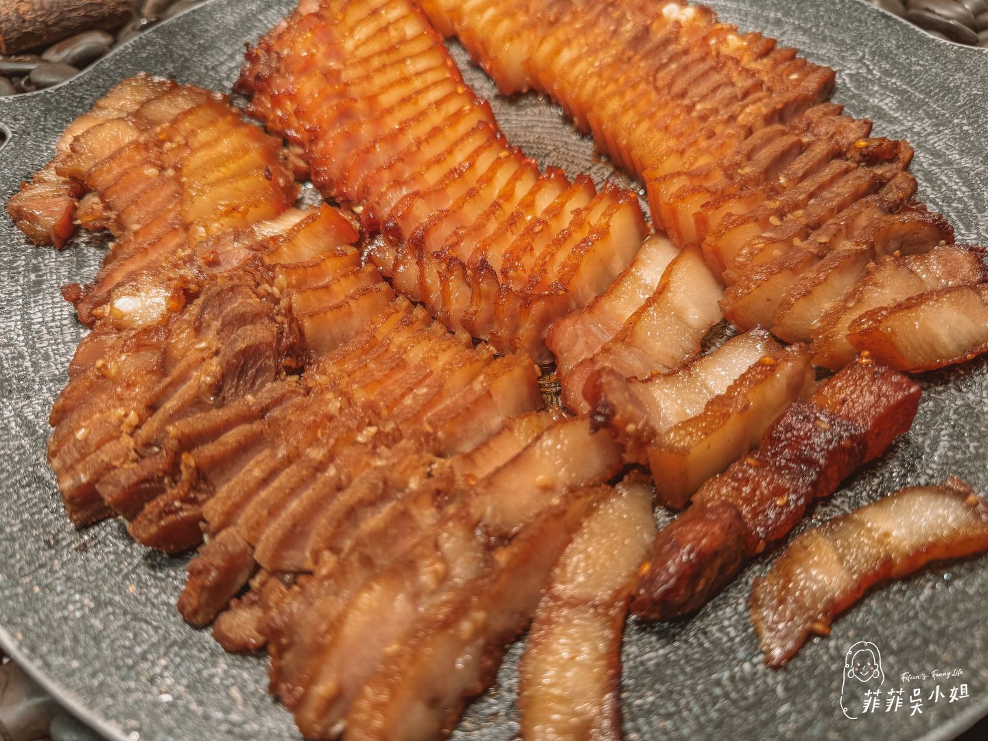 蟬說:霧繞WooRao二訪,露營車-山眠小車,新竹豪華露營 @菲菲吳小姐 蟬說:霧繞WooRao二訪,露營車-山眠小車,新竹豪華露營 @菲菲吳小姐