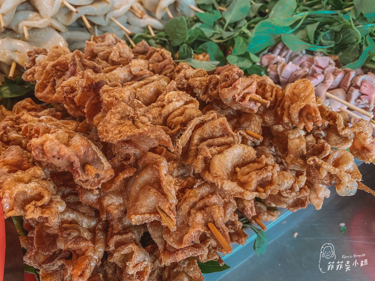 北港鹽酥雞，串好串滿看不到底的竹籤！新竹湖口醬淋淋炸物必吃推薦！ @菲菲吳小姐