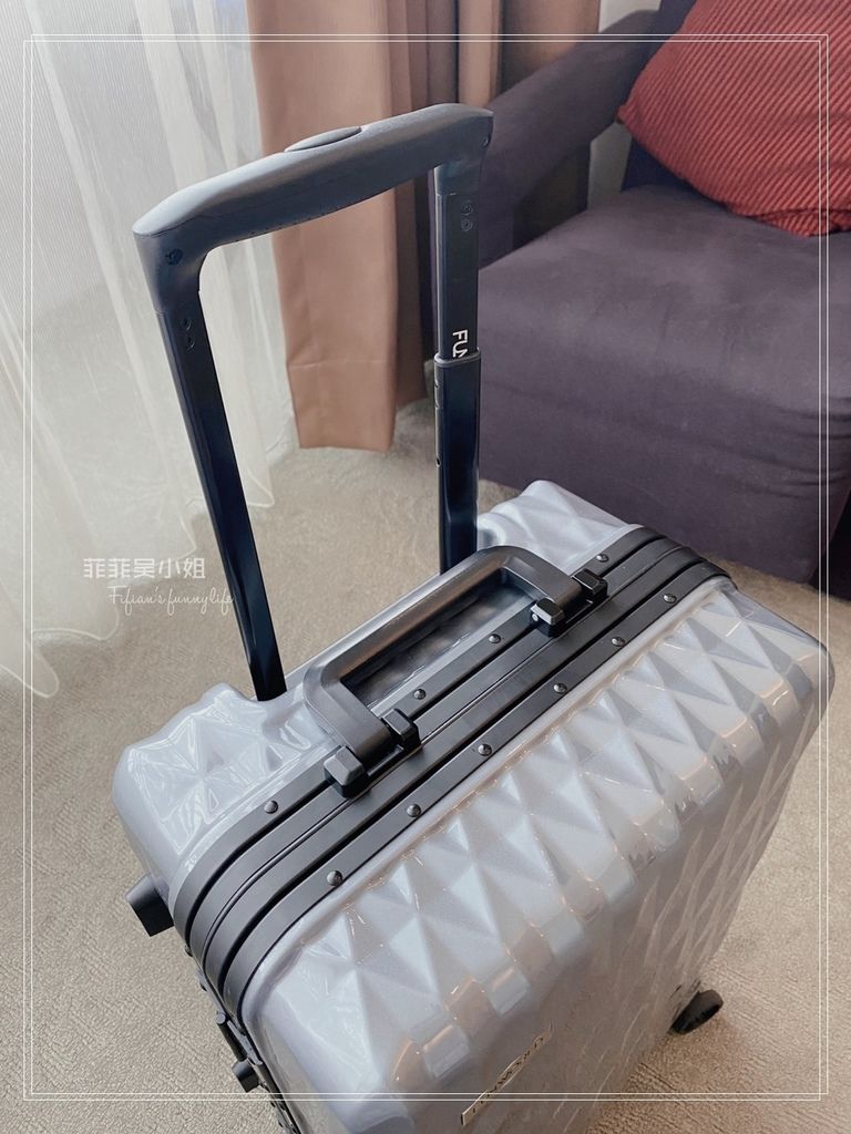 | 行李箱開箱 | FUNWORLD-20吋鑽石系列鋁框行李箱，輕旅行、短期出差，輕量耐用行李箱 @菲菲吳小姐
