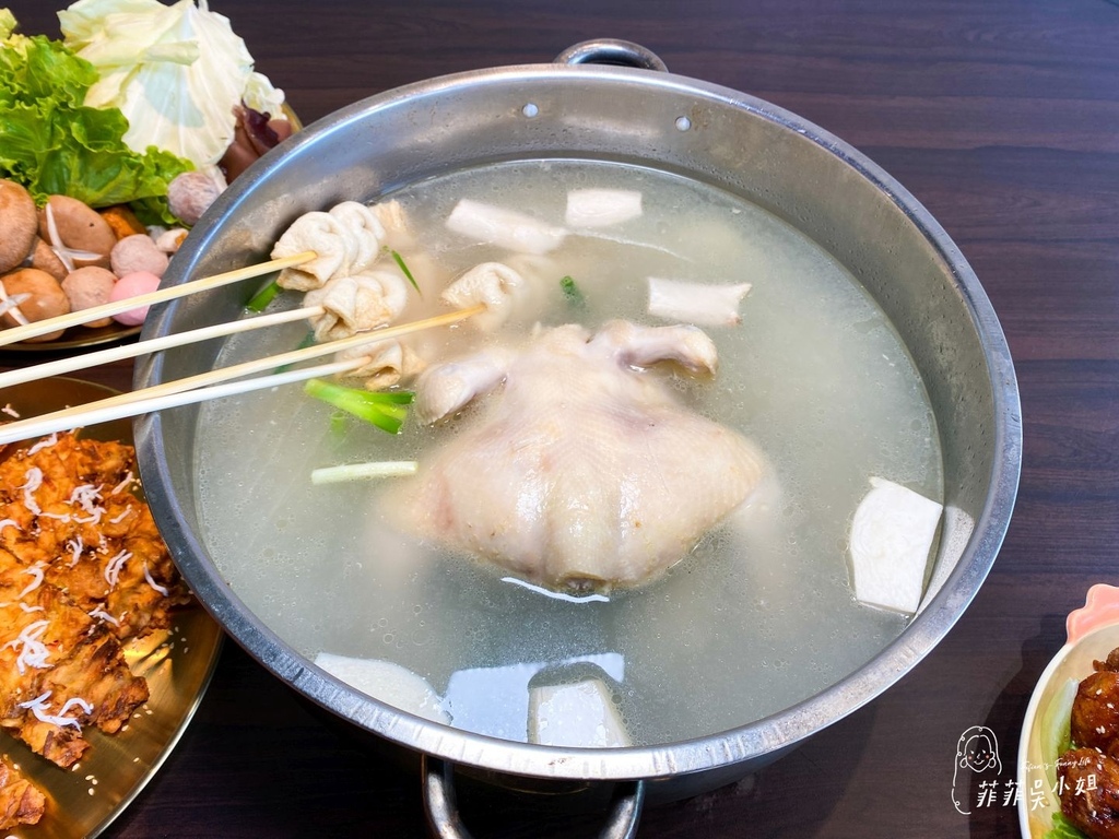 韓雞村-닭한마리，宜蘭小韓國村主題餐廳，特色韓食創意韓式料理 @菲菲吳小姐