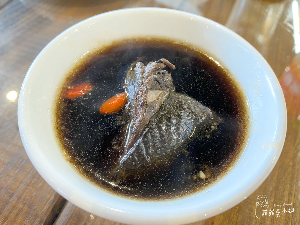 鰻晏，鰻魚專業料理，想吃肉質軟嫰無土味鰻魚就來這家 @菲菲吳小姐