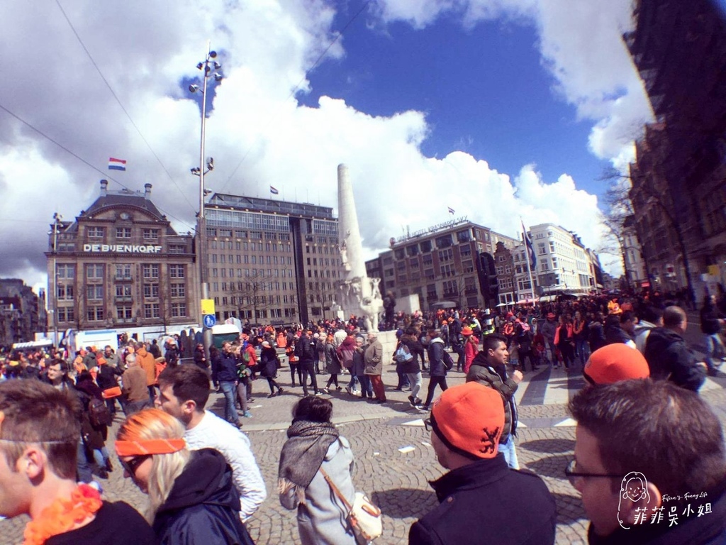 荷蘭4月最瘋的一天 ，荷蘭國王節King&#8217;s Day，橘色狂歡派對，阿姆斯特丹運河區 @菲菲吳小姐